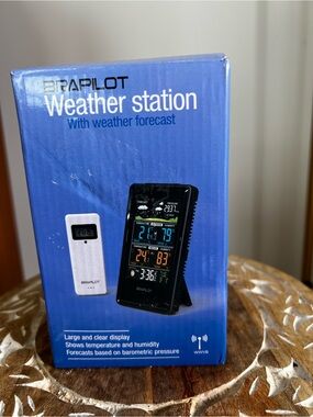 New in unsealed box Brapilot Weather Station - Blue Box